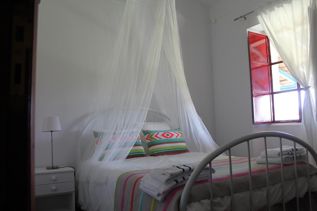Вилла Vale Do Boto-Quinta Com 3 Casas Каштру-Марин Номер фото